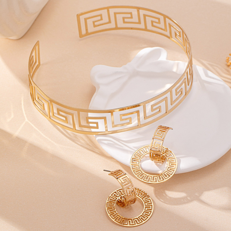 Set nakita: naušnice s kružnim šupljim dizajnom i Hui motivom te choker ogrlica s motivom Velikog kineskog zida, retro euro-američki stil
