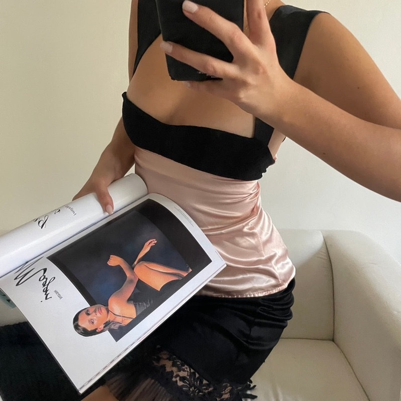 Ljetna color-block kamizol bez leđa s tankim trakama i uskim strukom – seksi bez rukava top