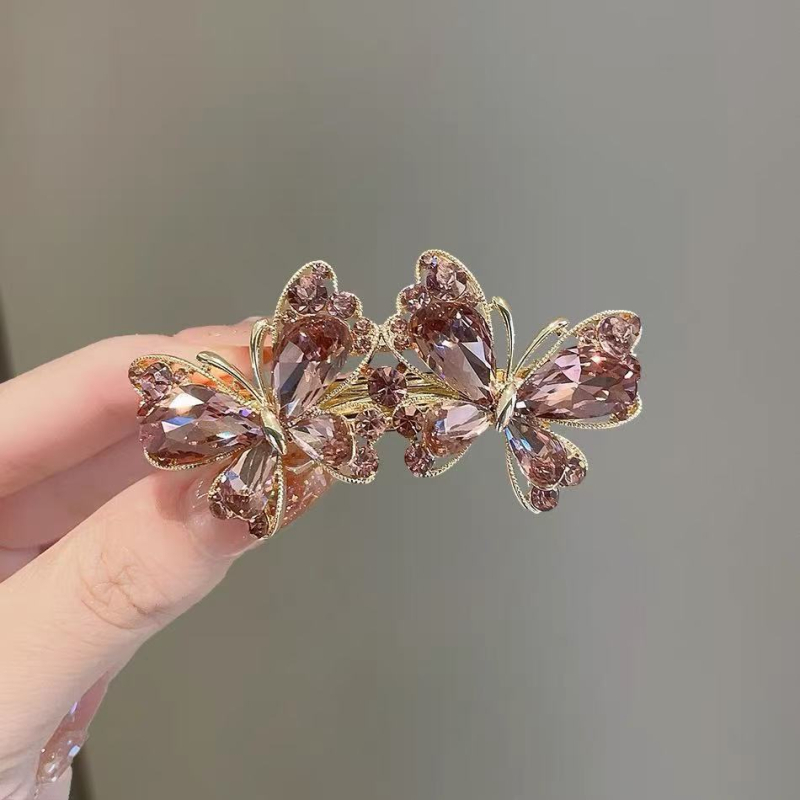 Korejski stil – dvostruki leptir klips s rhinestones, opružni mehanizam; za stražnji dio glave, horizontalni klip, kopča za rep i ravni klip