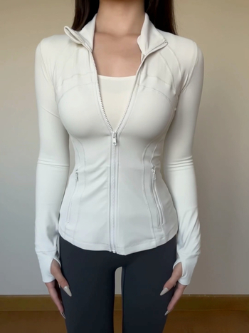 Ženska sportska jakna za jogu i fitness, uski kroj, tanak materijal, dugi rukavi, proljetni kratki stil, japansko-korejski casual
