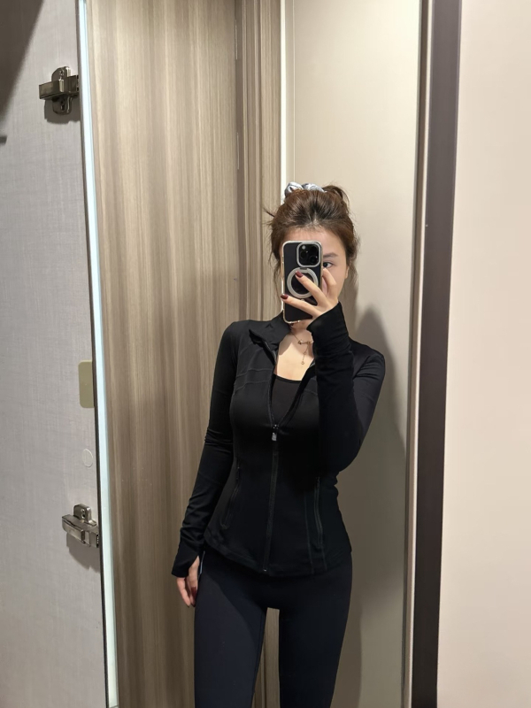 Ženska sportska jakna za jogu i fitness, uski kroj, tanak materijal, dugi rukavi, proljetni kratki stil, japansko-korejski casual
