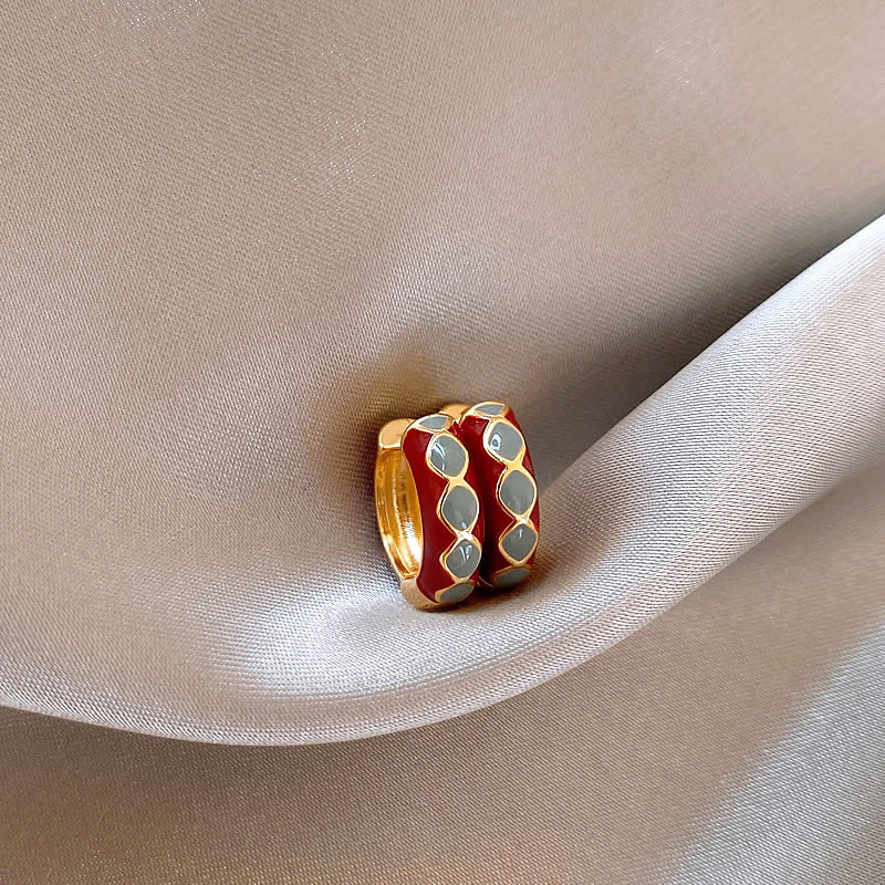 Minimalistične naušnice s kapkovitim dijamantima i krugom u kontrastnoj boji, francuski retro stil, ženstveni dodatak