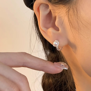 Ušni klips s biserom za žene — korejski stil, nježan i elegantan, naušnice za proljeće i jesen, svestrani, vrhunski izgled