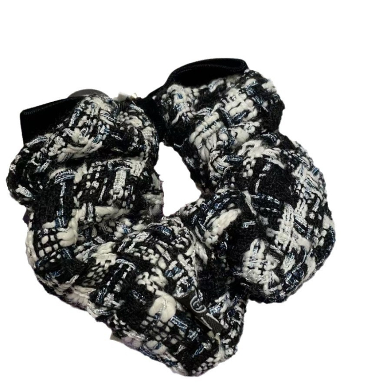 Ručna gumica za kosu s crnom baršunastom mašnicom i tweed uzorkom houndstooth