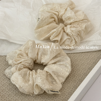 Elastic de păr vintage artistic, dantelă brodată pe bumbac, croșetat manual, bej, accent floral elegant