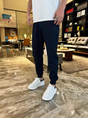 Muške šivane jogger sportske hlače, udoban širokog kroja, sive, casual dugačke hlače za proljeće i jesen