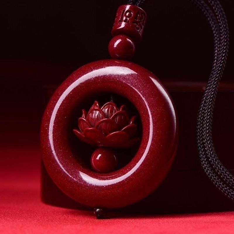 Cinabrni lotus privjesak za ogrlicu – unisex, ljubičasto-zlatni lotus amulet
