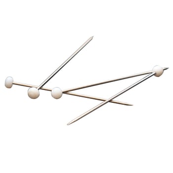 Бели игли с перлена глава за позициониране на облекло и триизмерно кройване