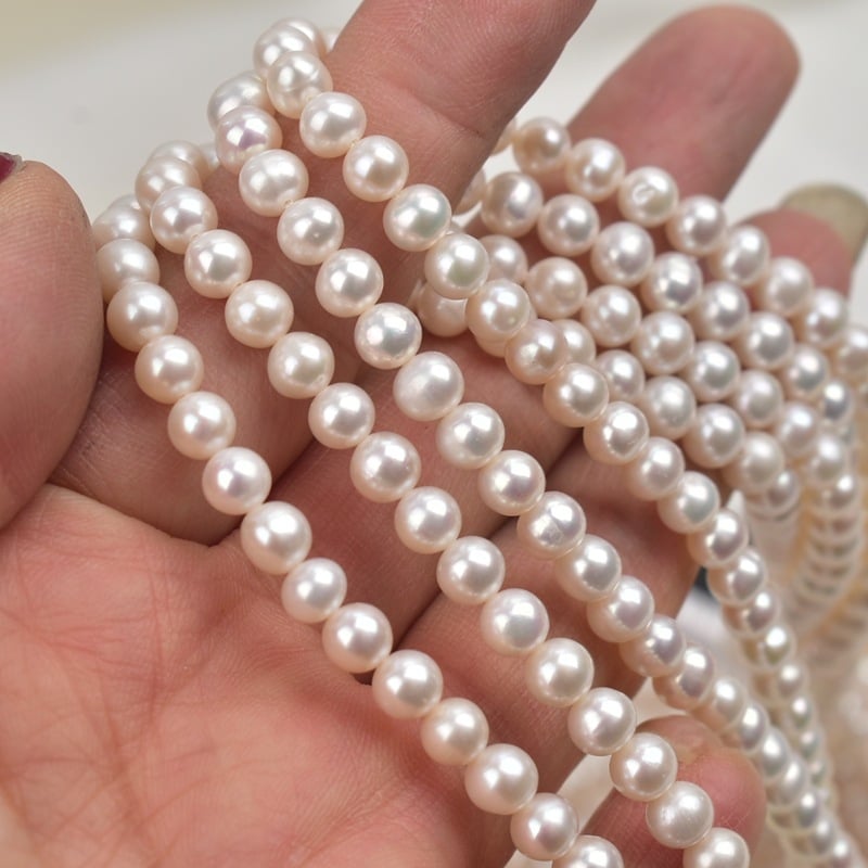 Prirodne slatkovodne perle promjera 5–6 mm, gotovo okrugle, s blagim nedostacima, poluproizvod za DIY ogrlicu