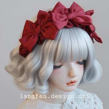 Bentiță de păr cu fundă roșie, lucrată manual, în stil Lolita, inspirată din Japonia-Korea, cu volane.