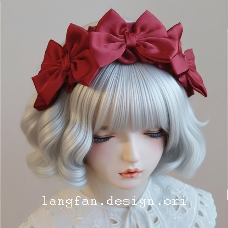 Bentiță de păr cu fundă roșie, lucrată manual, în stil Lolita, inspirată din Japonia-Korea, cu volane.