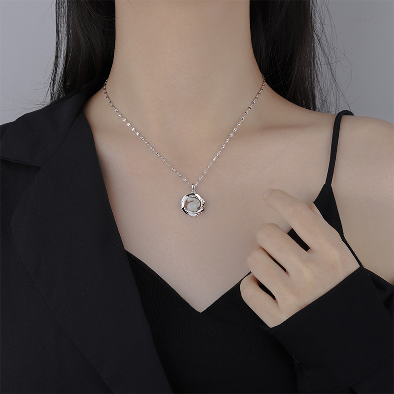 Difeng s999 Sterling Srebro Hetian Jade Slatki Zec Ogrlica – Originalni dizajn, privjesak od Hetian jade, lanac za ključnicu, azijsko nadahnuće