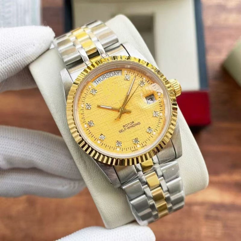 Automatické mechanické hodinky s tromi ručičkami, diamantové vsadenia, dvojitý kalendár, nerezová oceľová remienka pre mužov