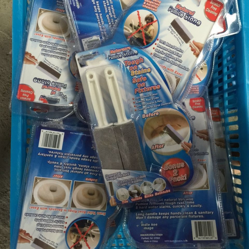 Četka za WC s pumice kamenom i plastičnom ručkom za čišćenje uskih prolaza i teško dostupnih kutova