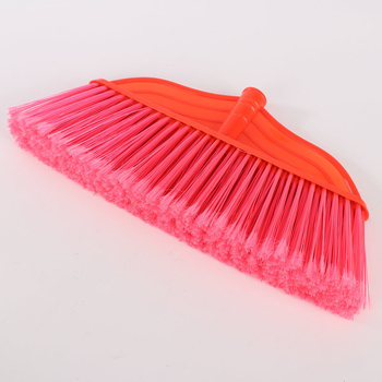 Műanyag tisztító seprű cserélhető fej kemény és puha sörtékkel, fa nyéllel – készlet gyáraknak, műhelyeknek, iskoláknak és higiéniai egységeknek