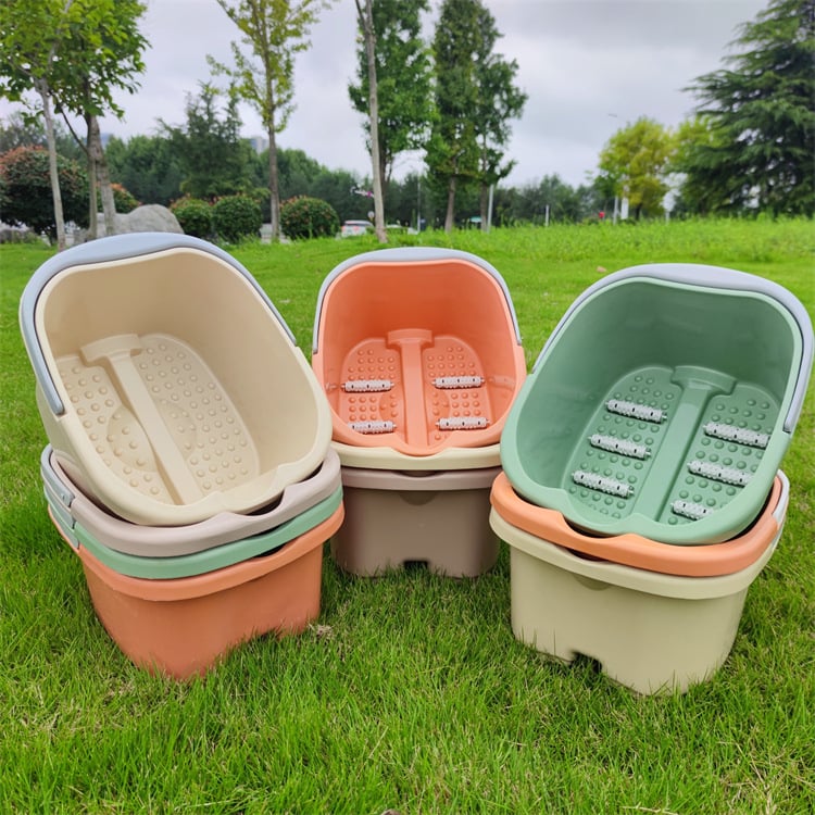 Пластмасова удебелена ваничка за крака с четири колела, преносима масажна ваничка за крака с ролери