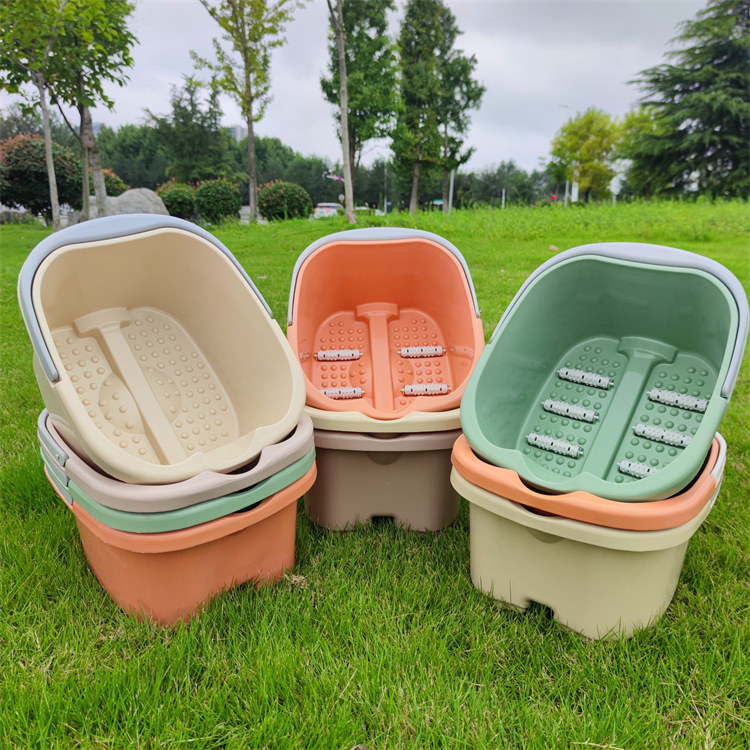 Пластмасова удебелена ваничка за крака с четири колела, преносима масажна ваничка за крака с ролери