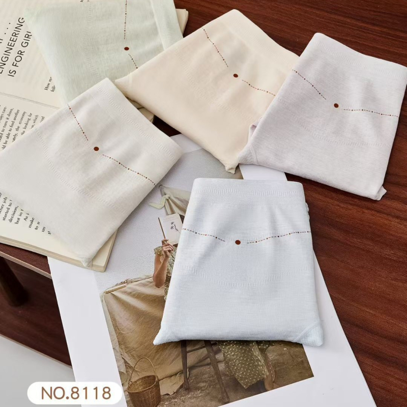 Ženske gaćice od modala bez šavova, srednji pojas, mašna, japanski stil trokutasti kroj, podstava od Mulberry svile.