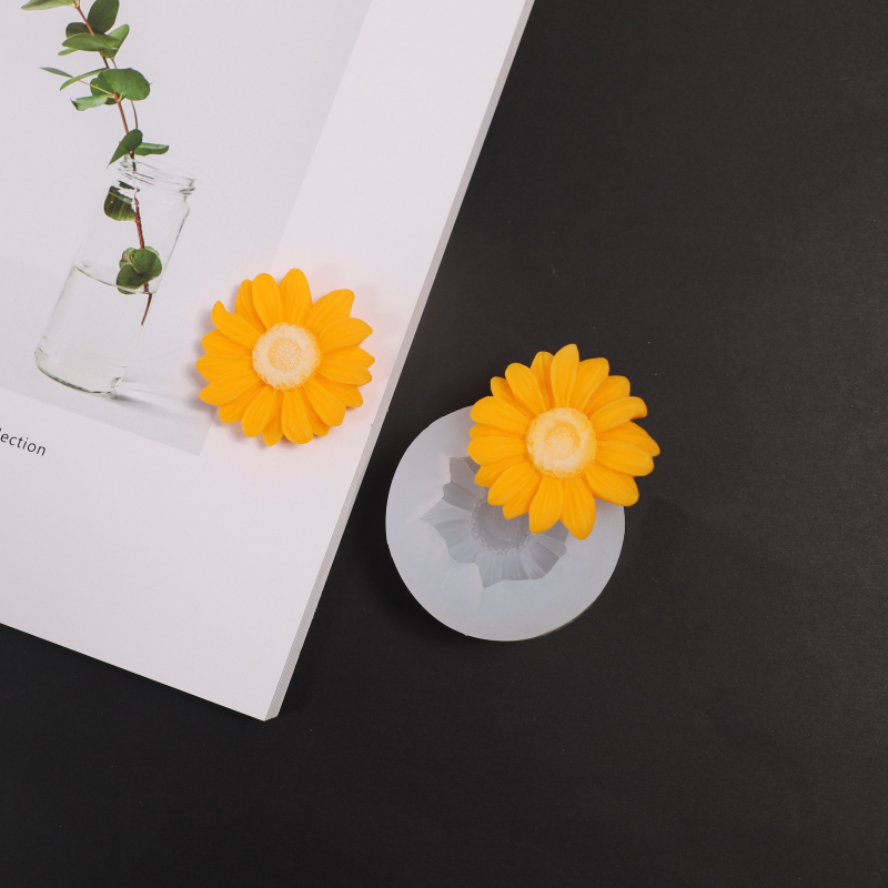 Formă din silicon cu cavitate unică în formă de margaretă, pentru coacere, decoruri de zahăr și ciocolată, DIY lumânări parfumate cu mușețel