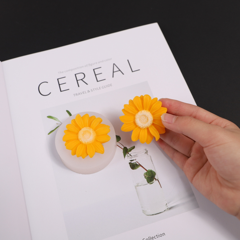 Formă din silicon cu cavitate unică în formă de margaretă, pentru coacere, decoruri de zahăr și ciocolată, DIY lumânări parfumate cu mușețel