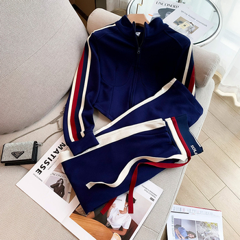 Ženski sportski komplet za jesen/zimu, europski stil, s fleeceom podstavljeno, kratka dukserica s kapuljom i hlače, ležerni dvodijelni set