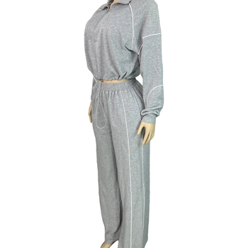 Ženski dvodijelni set: prugasti kardigan-sweater s elastičnim pojasom i ravne trenirke