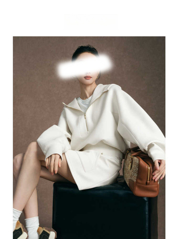 Пролетен спортен тенис комплект: суитчър с качулка, бял, ежедневен стил, къса пола с големи джобове