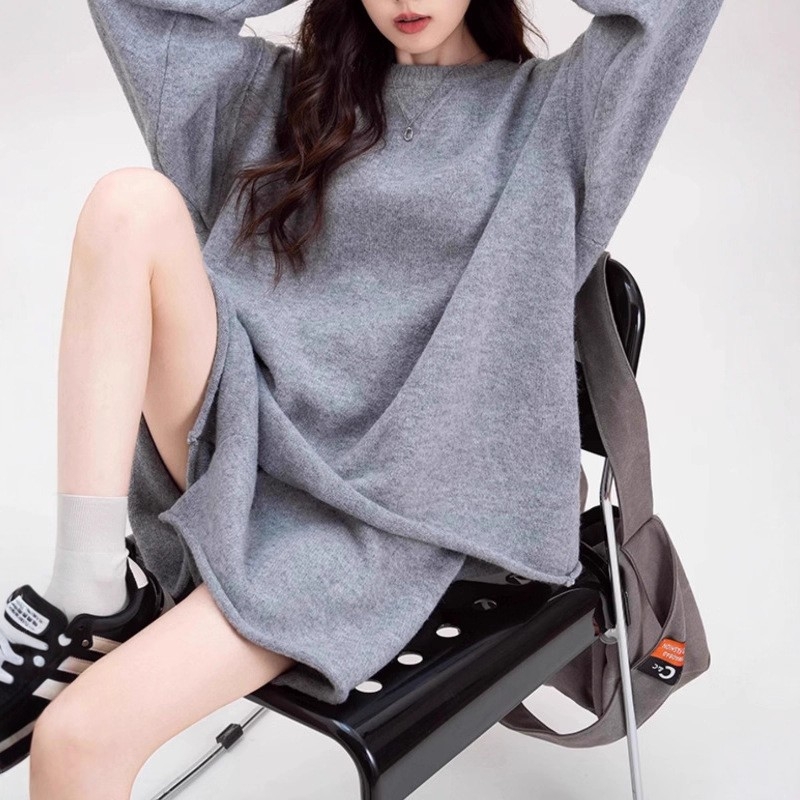 Дамски комплект: плетен пуловер и къси панталони, корейски casual стил, есен 2025