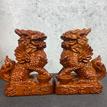 Par Kirin figūra od ebenovog drveta – drvene skulpture Kirina za dom, Feng Shui dekoracija i dar za useljenje