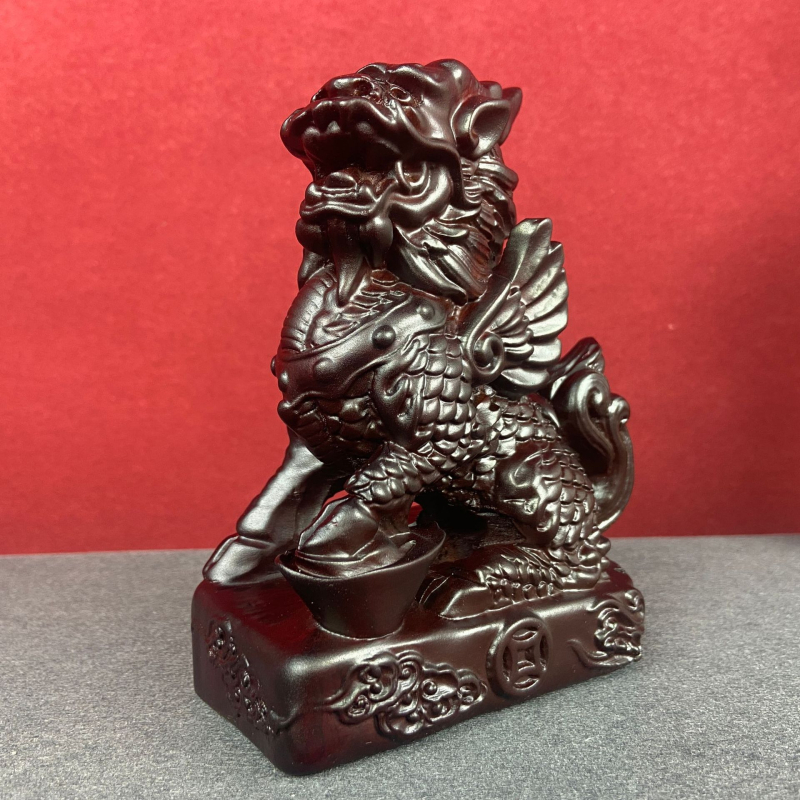 Par Kirin figūra od ebenovog drveta – drvene skulpture Kirina za dom, Feng Shui dekoracija i dar za useljenje