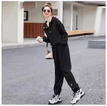 Дамски спортен комплект 2025 пролет–есен, свободен силует, модерен стил, суитшърт и долнище, плюс размер