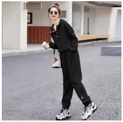 Дамски спортен комплект 2025 пролет–есен, свободен силует, модерен стил, суитшърт и долнище, плюс размер