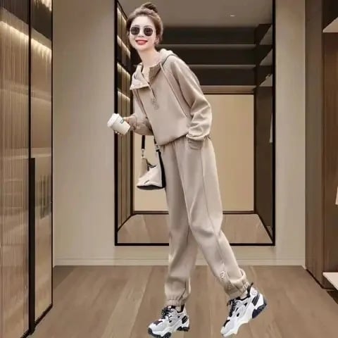 Дамски спортен комплект 2025 пролет–есен, свободен силует, модерен стил, суитшърт и долнище, плюс размер