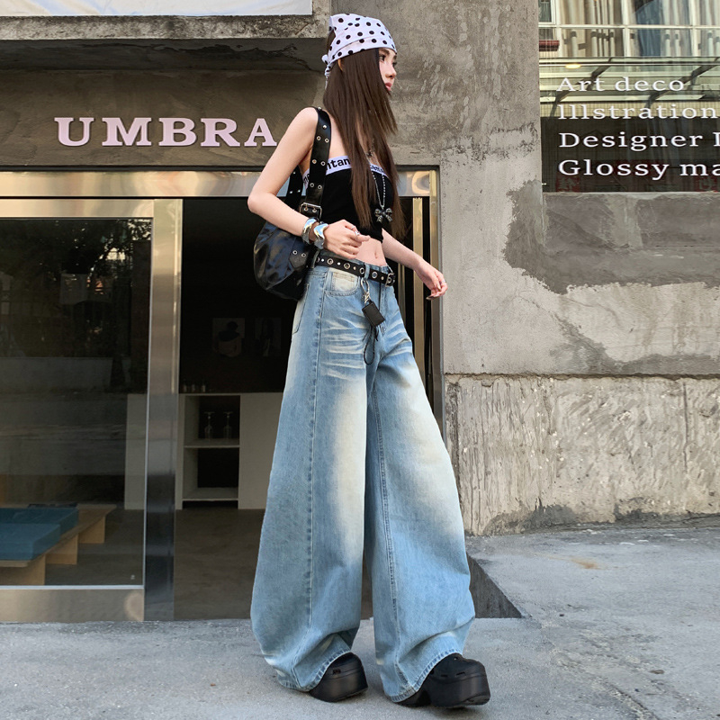 2026 proljeće: ženske traperice s širokim nogavicama i ravnim krojem, retro plavi denim, dugačke