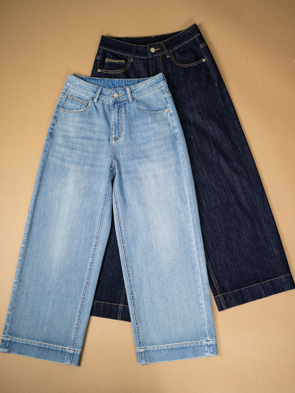 Plainness ženske traperice s četiri smjera elastičnosti, otporne na izbljeđivanje, plavi denim, izvezeni džepovi, kraći ravni kroj