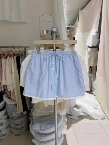 Ženske kratke hlače s visokim strukom, prugaste, širokih krojeva, s čipkastim rubom i vezicom, korejski stil Dongdaemun, ljeto vintage