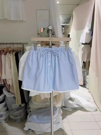 Ženske kratke hlače s visokim strukom, prugaste, širokih krojeva, s čipkastim rubom i vezicom, korejski stil Dongdaemun, ljeto vintage