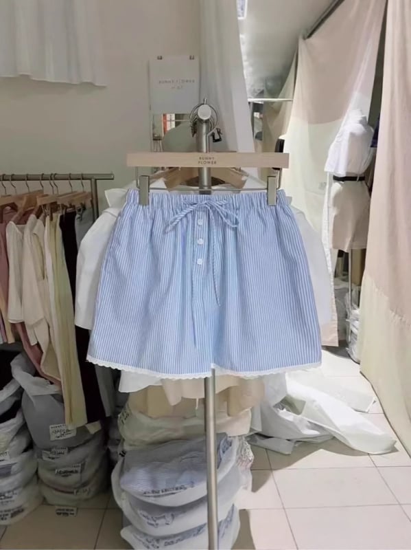 Ženske kratke hlače s visokim strukom, prugaste, širokih krojeva, s čipkastim rubom i vezicom, korejski stil Dongdaemun, ljeto vintage