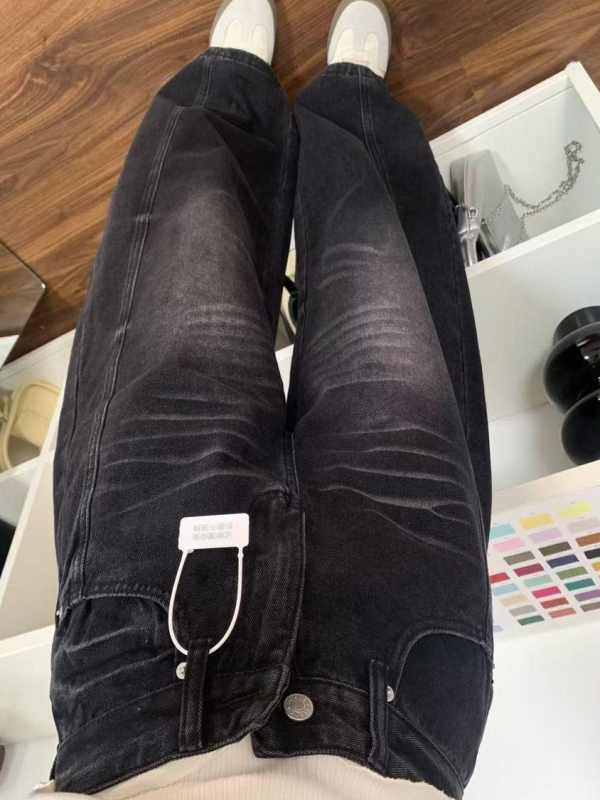 Ženske traperice visokog struka u američkom retro stilu, crno-siva boja, široka silueta, izblijedjeli učinak, vintage stil, duljina do poda