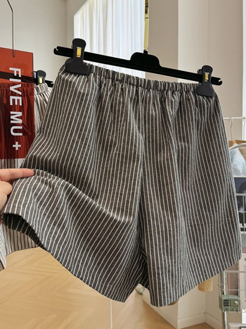 Ženski plus veličine ljetne šortse s elastičnim pojasom i šnuralom, prugaste, širokog kroja, A-linija, lagan materijal