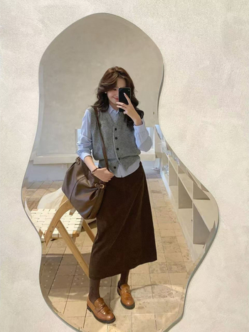 Francuska retro corduroy suknja za žene, zimska 2025 kolekcija, elegantna duga ravna suknja smeđe boje