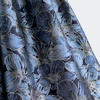 Ženska jacquard midi suknja A-linije, visokim pojasom, širokim rubom u obliku kišobrana — Jesen 2025