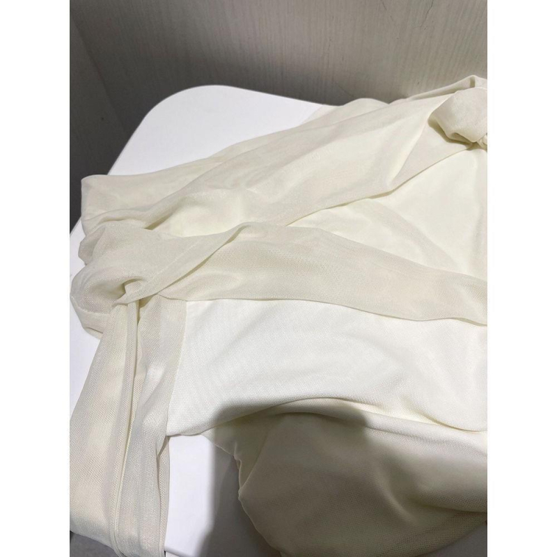 Елегантен комплект: топ с открити рамене и многопластова пола, лято 2024