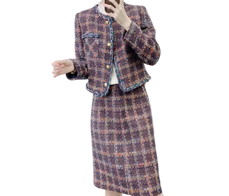 Двукомпонентен костюм: сако и пола, стил светска дама, вдъхновен от Chanel, есен-зима 2025