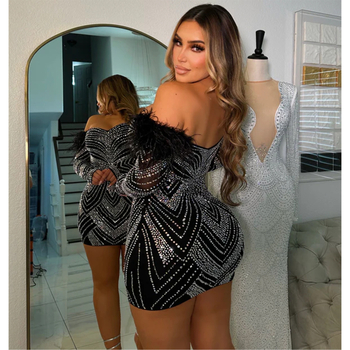 K2887 Ženska bodycon haljina s kristalima i perjem, bez naramenica, elastična