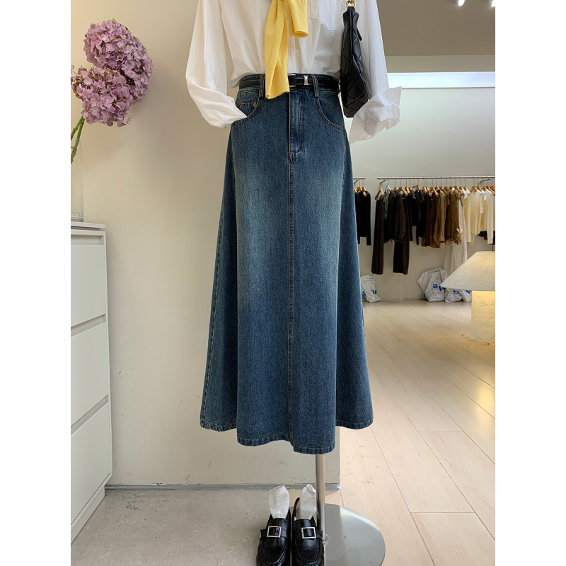 Duga A-linijska suknja od pamuka denim, visokim pojasom, retro pranjem