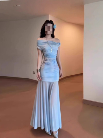 Plava mrežasta haljina s jednim ramenom, ljetni odmor uz obalu mora, elegantan uski kroj, duga haljina s siluetom sirene
