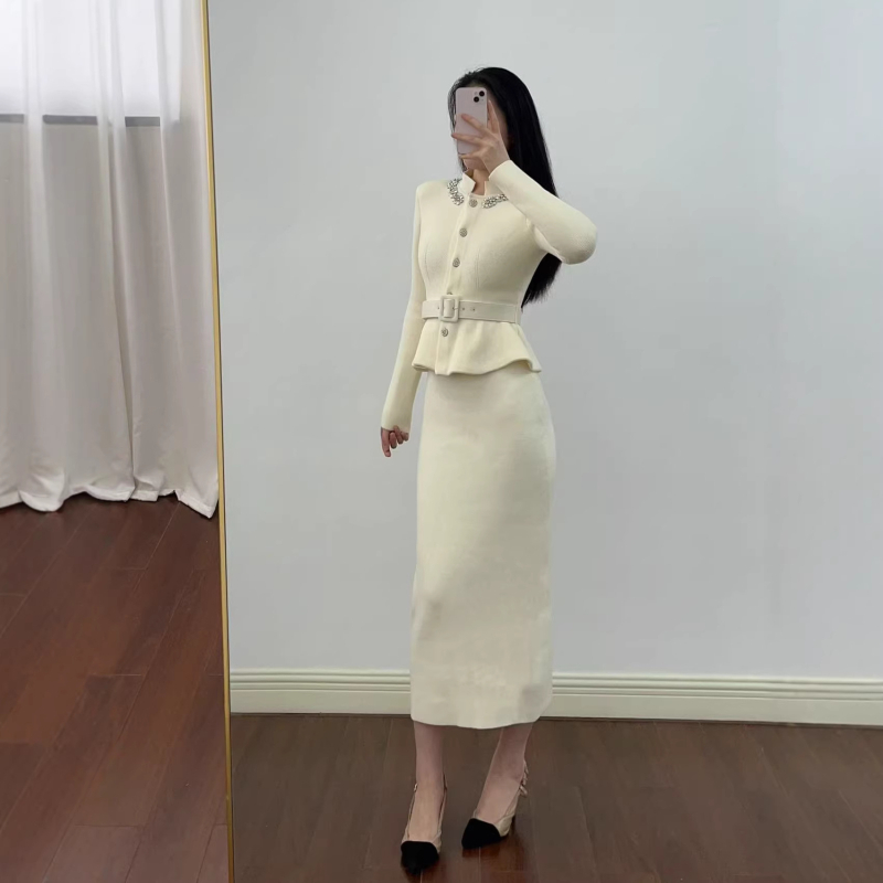 Jesenska pletena haljina s volanima na rubu, nježan i elegantan društveni stil, dugi rukavi, visok struk, maksi duljina