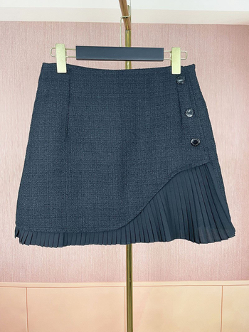 Crna plisirana midi suknja s visokim strukom i tweed patchworkom, za žene