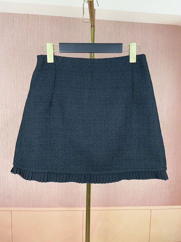Crna plisirana midi suknja s visokim strukom i tweed patchworkom, za žene
